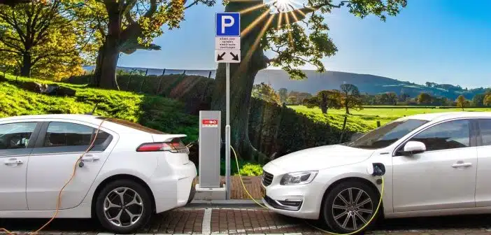 Achat d'une voiture d'occasion hybride ou électrique : où se rendre en Vaucluse ?